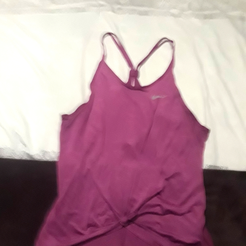 Women's Nike top size M